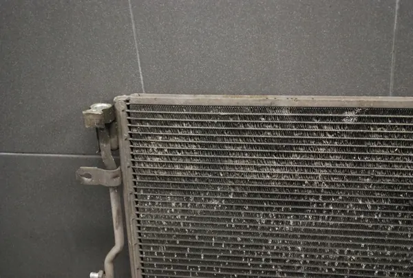 Ilmastointiradiaattori A4 B6 1.9 TDI image 9