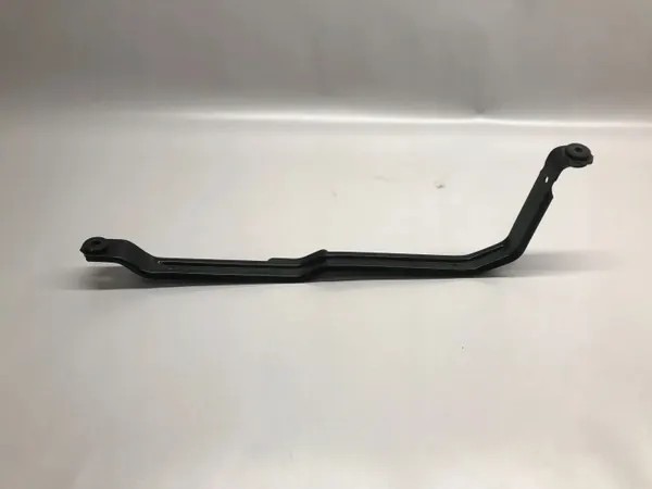 BMW Polttoainesäiliön Kiinnike OEM 7426684 - Käytetty image 3