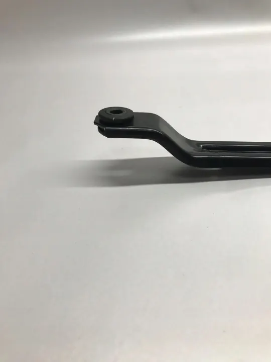 BMW Polttoainesäiliön Kiinnike OEM 7426684 - Käytetty image 5
