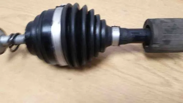 Vänster drivaxel BMW 2 ACTIVE TOURER (F45) 1.5L 2016 OEM image 3