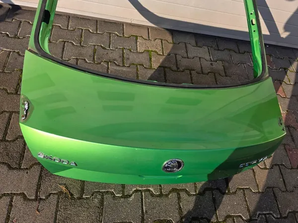 Takaluukku Skoda Octavia Mk3 (5E) 5E5827 image 3