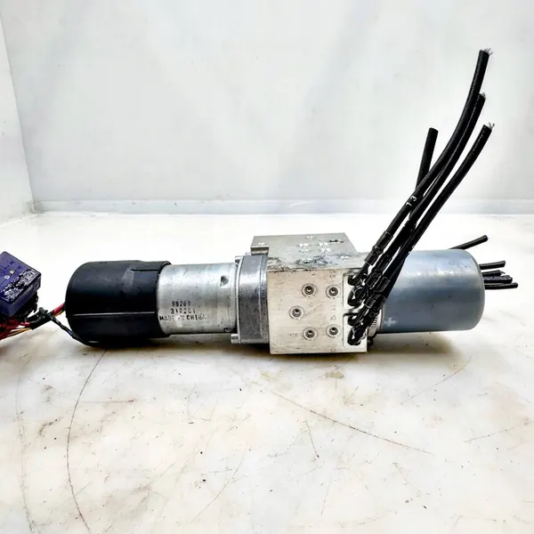 PEUGEOT 207 CC 1.6 Pompe de Toit image 5