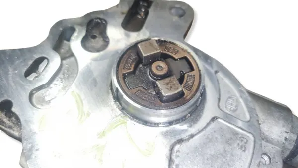 Vakuumpump OEM 03G145209D för Audi A4 B7 2.0 TDI image 9