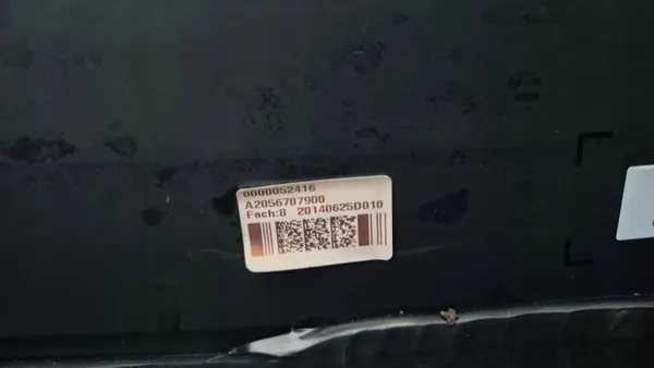 Pare-brise avant Mercedes W205 OEM - D'origine usagé image 5