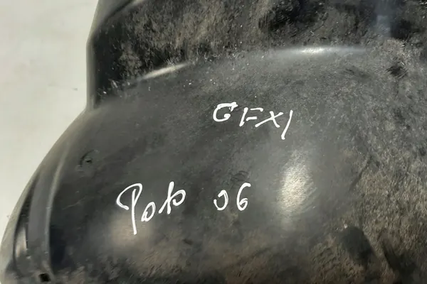 Höger Framskärm VW POLO 6Q0809958B image 2