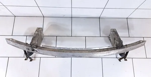 Viga parachoques delantera Mercedes CLS W218 OEM - Usado image 2
