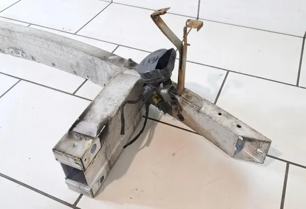Viga parachoques delantera Mercedes CLS W218 OEM - Usado image 6