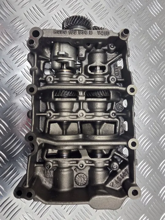 Ölpumpe VW Audi Skoda 2.0TDI OEM 03G103535B image 3