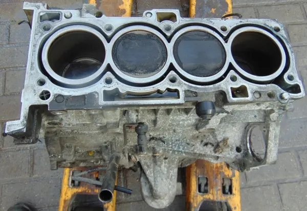 G4KA Motorblock med Veivaxel & Kolvar image 2