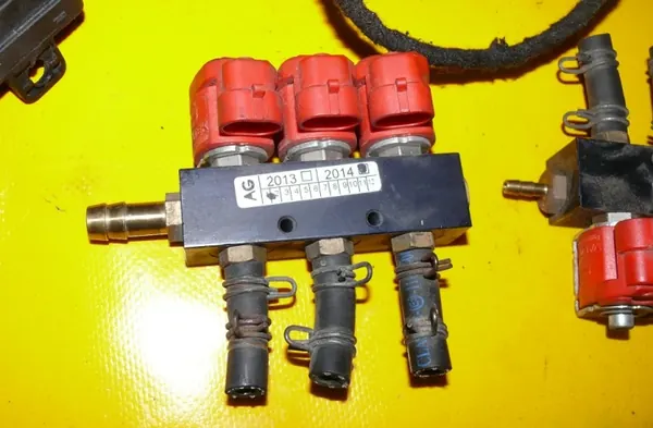 Kit de instalación LPG OEM B400089644 Prins usado image 5