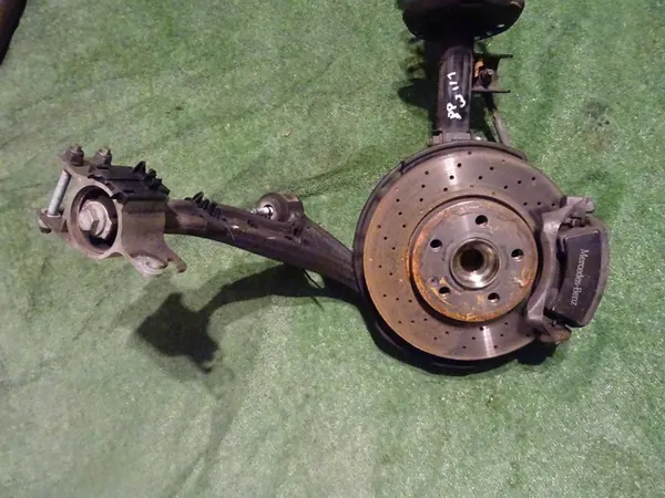 CLA Mozzo anteriore destro Ammortizzatore W117 image 2