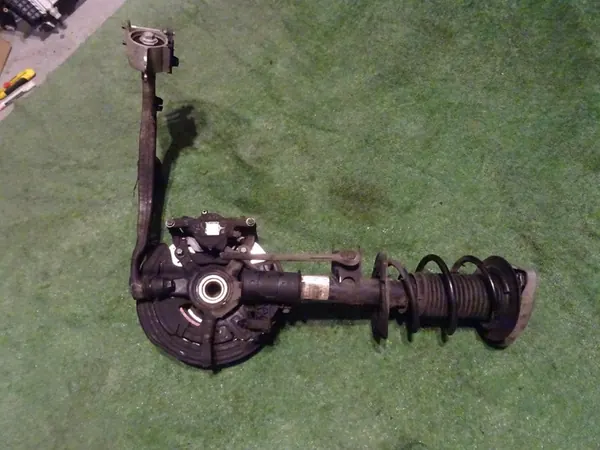 CLA Mozzo anteriore destro Ammortizzatore W117 image 5