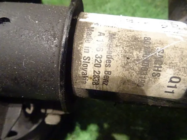 CLA Mozzo anteriore destro Ammortizzatore W117 image 6