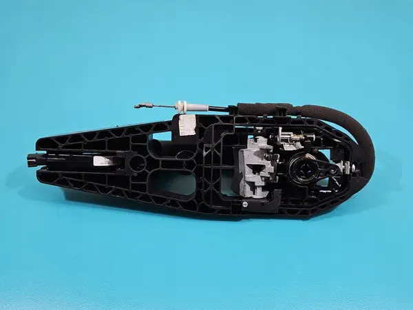 Vasen etuulkosäilytyskahva Fusion USA 2012-2020 OEM image 4