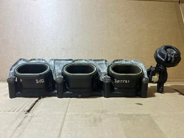 AUDI A8 D4 3.0 TFSI Rechter Ansaugkrümmer 06E133110AL image 2