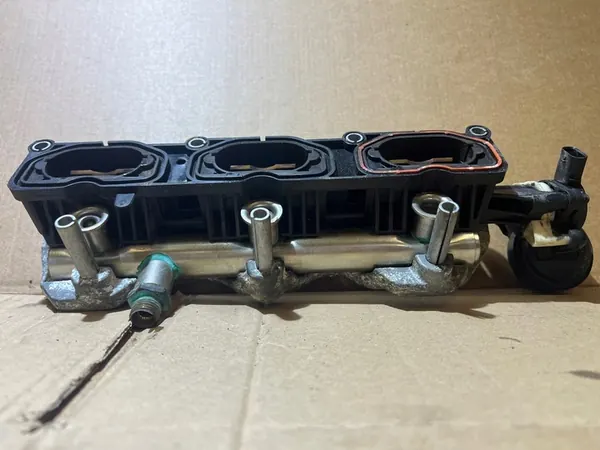 AUDI A8 D4 3.0 TFSI Rechter Ansaugkrümmer 06E133110AL image 5