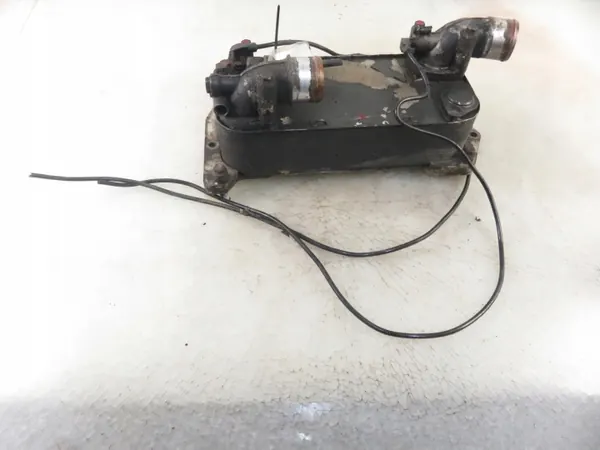 Refroidisseur d'huile Scania OEM 7246960 R450 R6 2004-2019 image 2
