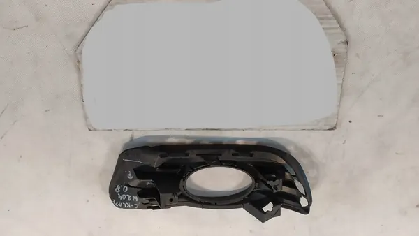 Rejilla de parachoques derecha Mercedes W204 Clase C OEM image 4