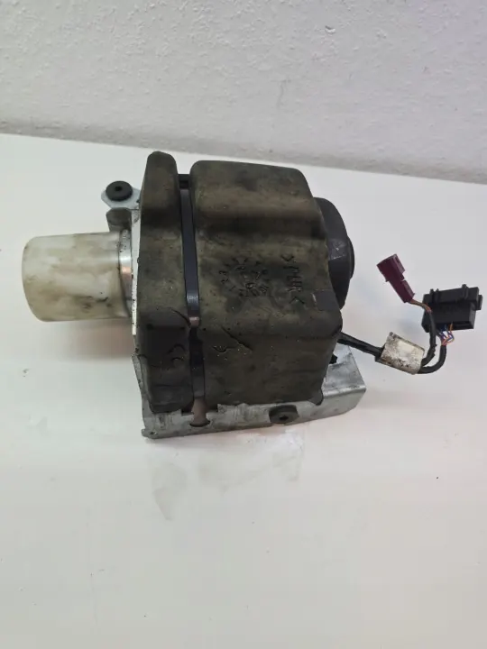 Mercedes A2078000030 Takhydraulikpump - Begagnad image 3