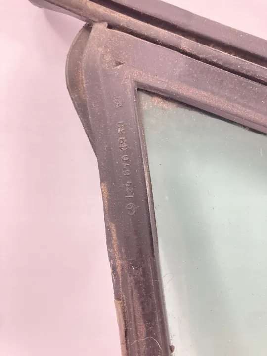 Vitre arrière gauche avec joint OEM SDV09409 Mercedes W124 image 8