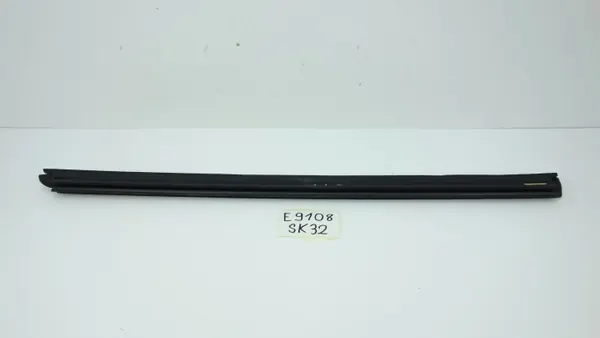 Junta de Puerta Mazda 3 IV 2018 OEM BACS-59-821 Delantera Derecha image 4
