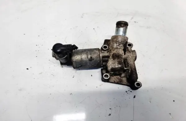 Válvula EGR OEM 55556720 para Opel Corsa 1.2L 2008 image 2