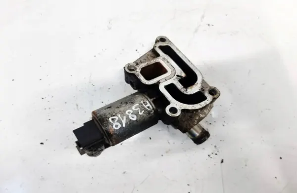 Válvula EGR OEM 55556720 para Opel Corsa 1.2L 2008 image 3