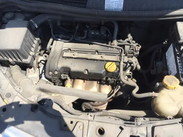 Válvula EGR OEM 55556720 para Opel Corsa 1.2L 2008 image 6