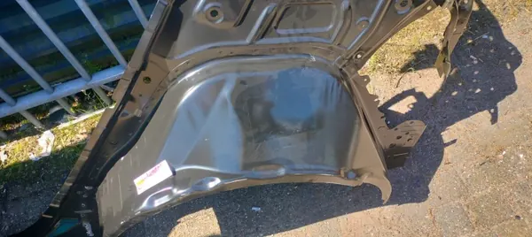OEM 890 Reforço para-guarda traseiro esquerdo Volvo XC40 image 3