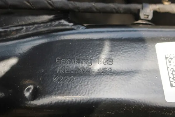 Viga suspensión trasera Audi E-Tron OEM bt-cars-31335 image 9