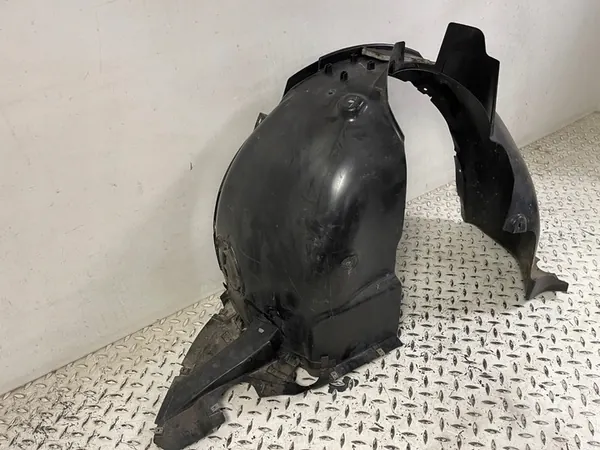 Front Right Wheel Arch VW Polo VI 2GS805912B image 3