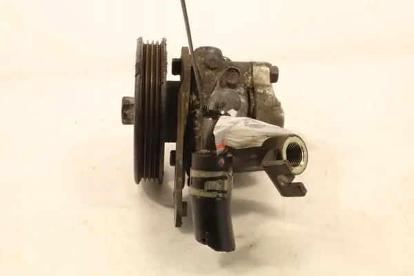 Ohjauspumppu OEM 57073143 Nissan Muranolle image 3