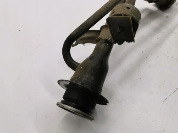 Mazda CX-7 2011 Col de Remplissage OEM AMD101682 image 6