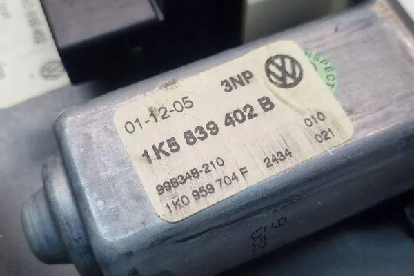 Elevador de vidro traseiro direito VW JETTA III 1K5839462 image 2
