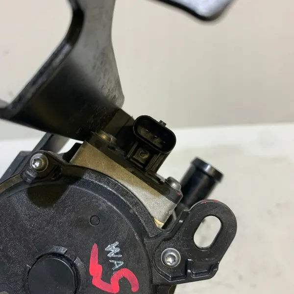 Pompe à eau RENAULT SCENIC V E-TECH 215815MP1A image 3