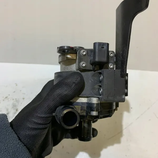 Pompe à eau RENAULT SCENIC V E-TECH 215815MP1A image 4