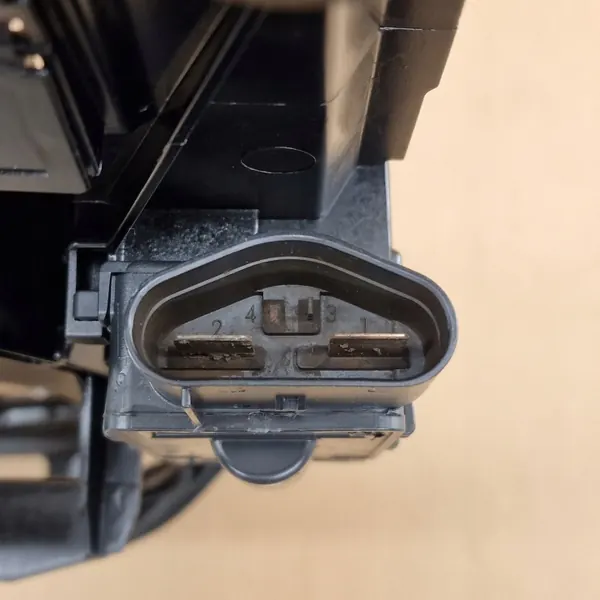 BMW Radiatorventilator OEM 17118472323 850W Gebruikt image 4