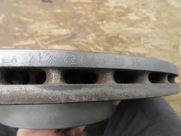 Taka jarrulevy OEM A2124230412 Mercedes-Benz image 4