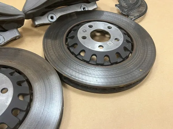 Audi A6 A7 etujarrukit OEM 4M0615301A image 3