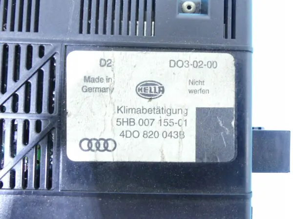 Audi A8 D2 Vent Panel Console 4D0820043B image 4