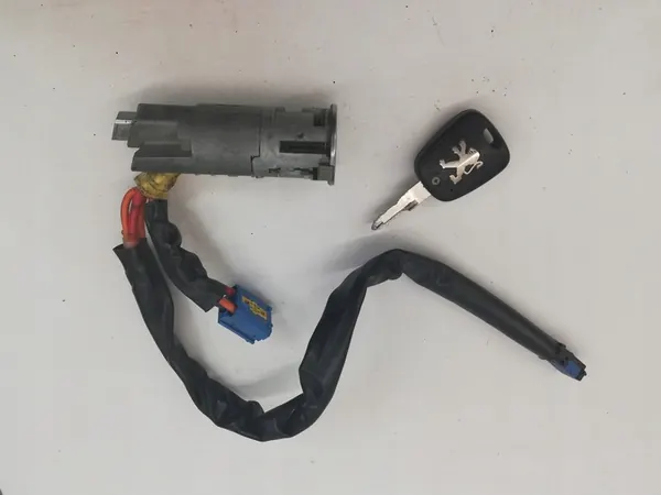 PEUGEOT 206 LIFT sytytyskytkin avain image 4