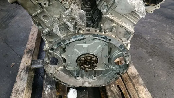 Mercedes Moottorilohko OEM 276823 C43 AMG W205 image 5