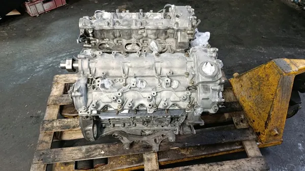 Mercedes Moottorilohko OEM 276823 C43 AMG W205 image 7