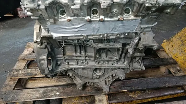 Mercedes Moottorilohko OEM 276823 C43 AMG W205 image 8