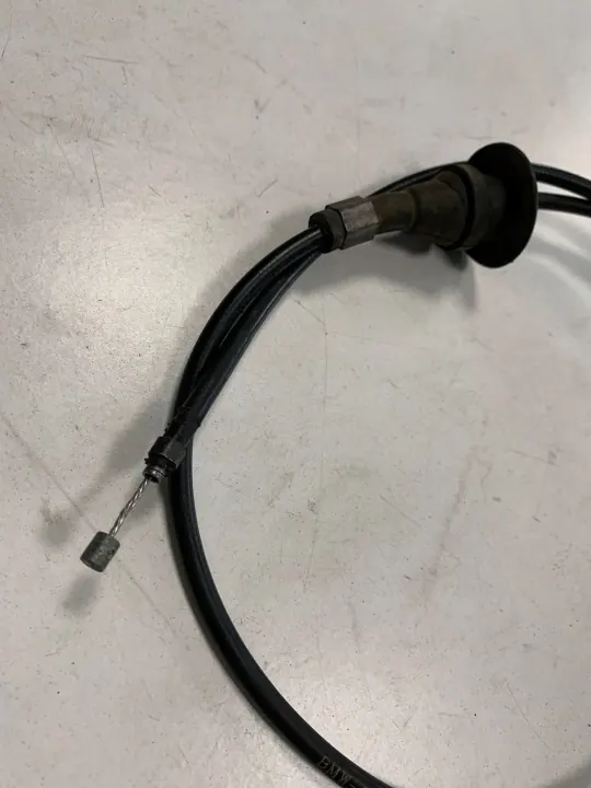 BMW X5 E53 konepellin köysi OEM 8402615 - Käytetty image 3