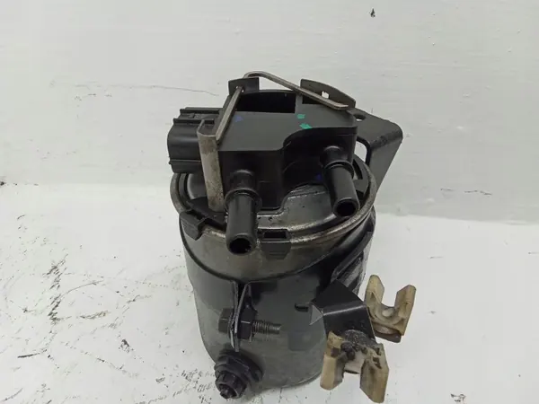 Nissan Qashqai+2 2013 Fuel Filter Used image 4