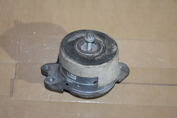 Support Moteur Droit Mercedes W213 W253 image 2