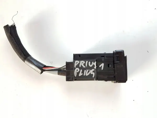 Tomada USB Toyota Prius+ OEM 8619048070 - Usado image 3