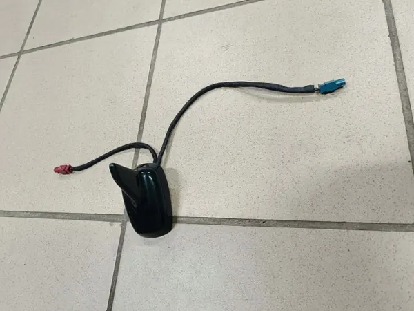 Antena aleta OEM 4F9035503F para Audi A6 C6 image 2