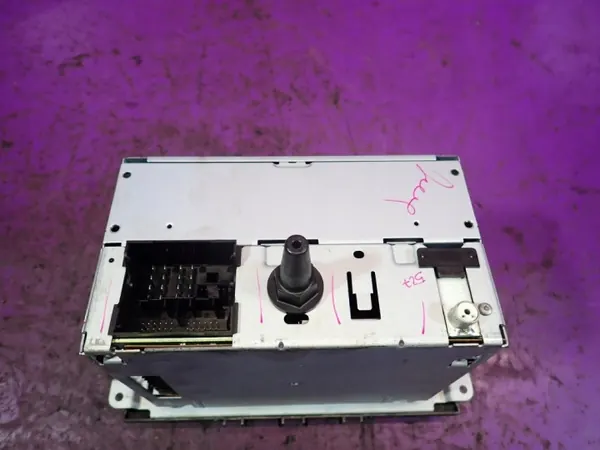 Radio Sony Ford Focus MK2 OEM Zawada-380478- Usado image 4